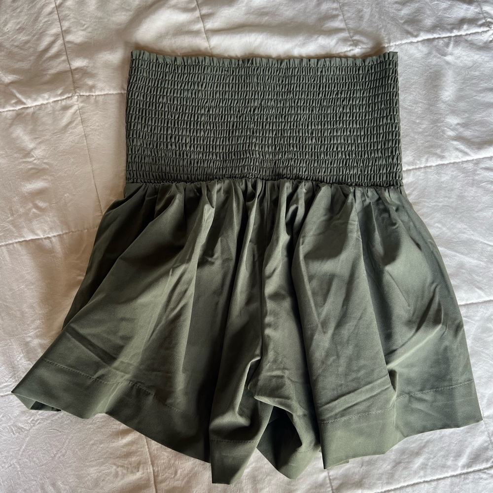 Ingrid & Isabel maternity short